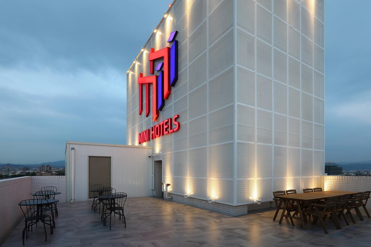 Mini Hotels Taichung Exterior photo